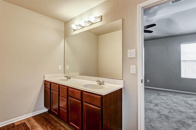 10818 Chestnut Path Way, Tomball, TX 77375