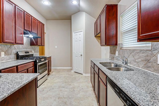 10818 Chestnut Path Way, Tomball, TX 77375