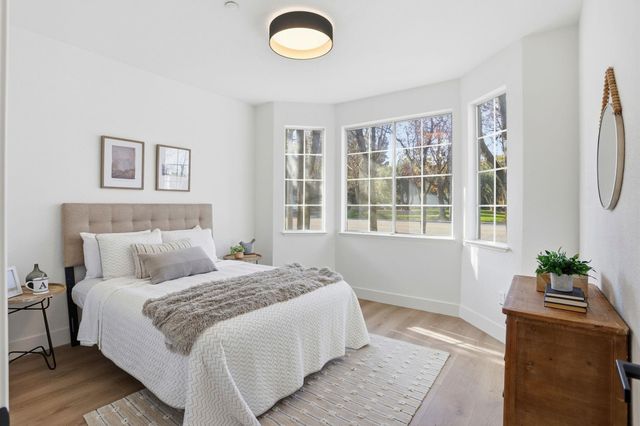 601 Arcadia Ter 102, Sunnyvale, CA 94085