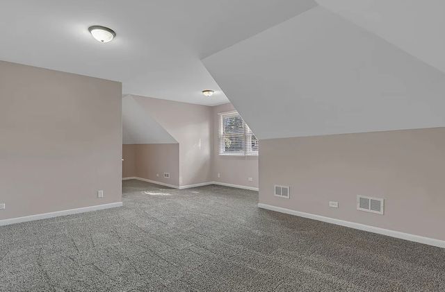 2640 VERMONT Avenue 1, Blue Island, IL 60406