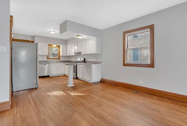 2640 VERMONT Avenue 1, Blue Island, IL 60406