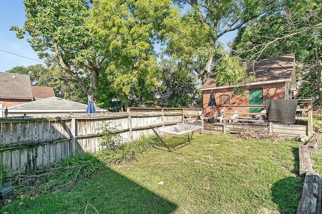 2640 VERMONT Avenue 1, Blue Island, IL 60406