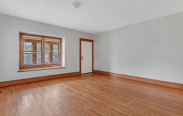 2640 VERMONT Avenue 1, Blue Island, IL 60406