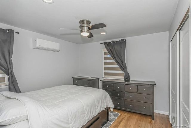 132 Wardwell Road, Mineola, NY 11501