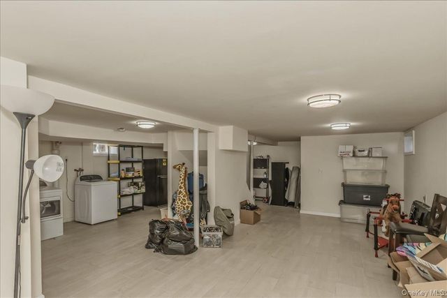 132 Wardwell Road, Mineola, NY 11501