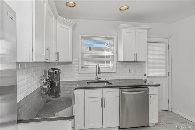 132 Wardwell Road, Mineola, NY 11501
