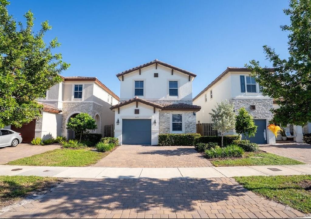 2372 NW 130th Ter, Miami, FL 33167
