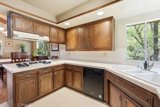 320 Delle, Crestline, CA 92325