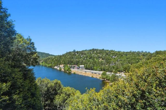 320 Delle, Crestline, CA 92325