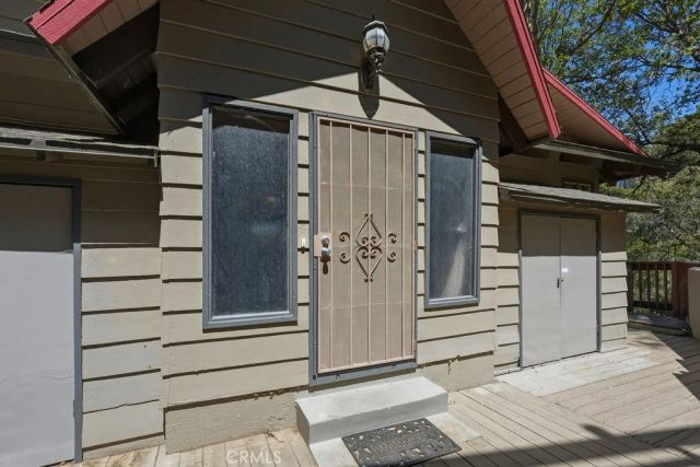 320 Delle, Crestline, CA 92325