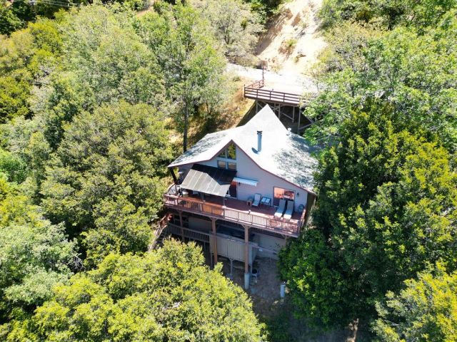 320 Delle, Crestline, CA 92325