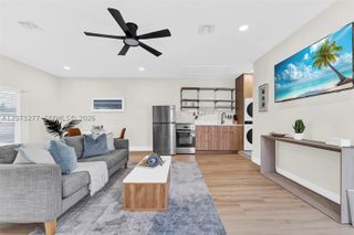 10430 Sunset Strip S, Sunrise, FL 33322