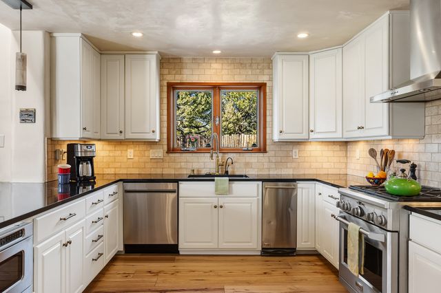 13 Arroyo Vista, Santa Fe, NM 87505