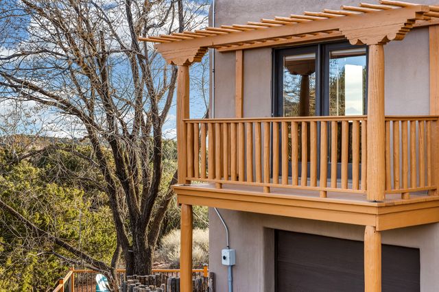 13 Arroyo Vista, Santa Fe, NM 87505