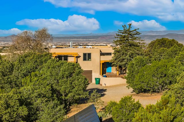13 Arroyo Vista, Santa Fe, NM 87505