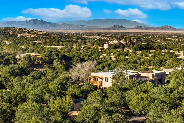 13 Arroyo Vista, Santa Fe, NM 87505