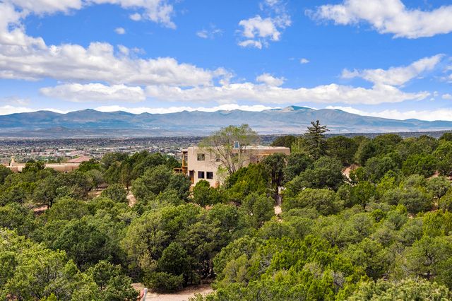 13 Arroyo Vista, Santa Fe, NM 87505