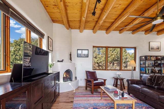 13 Arroyo Vista, Santa Fe, NM 87505