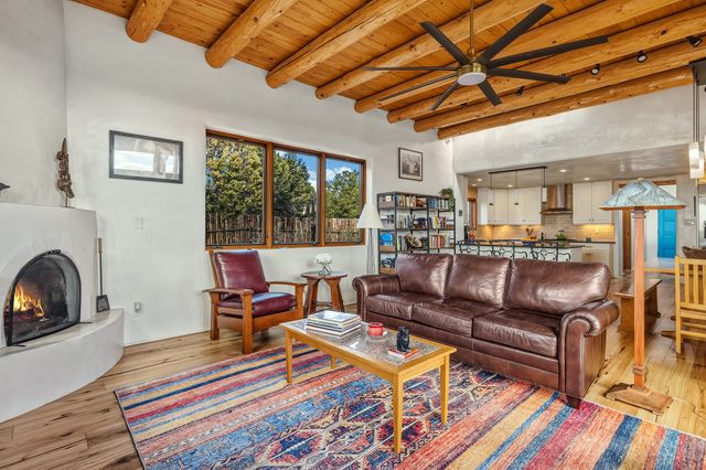 13 Arroyo Vista, Santa Fe, NM 87505