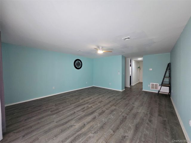 184 Deer Ct Drive, Middletown, NY 10940