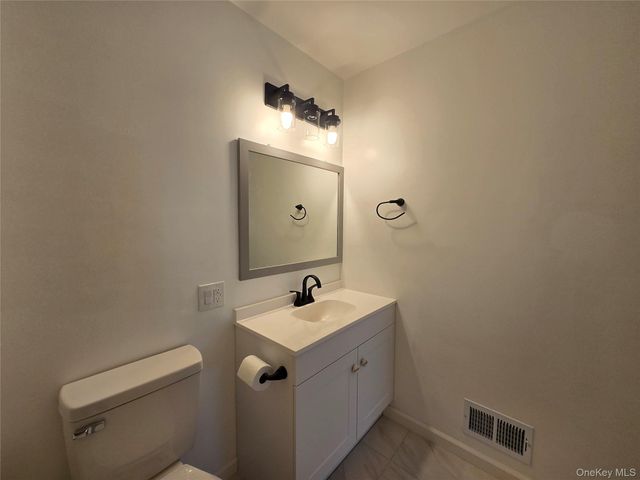 184 Deer Ct Drive, Middletown, NY 10940