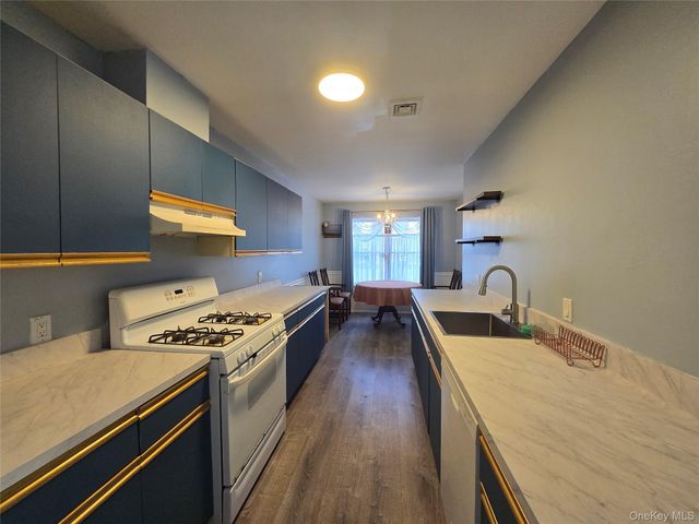 184 Deer Ct Drive, Middletown, NY 10940