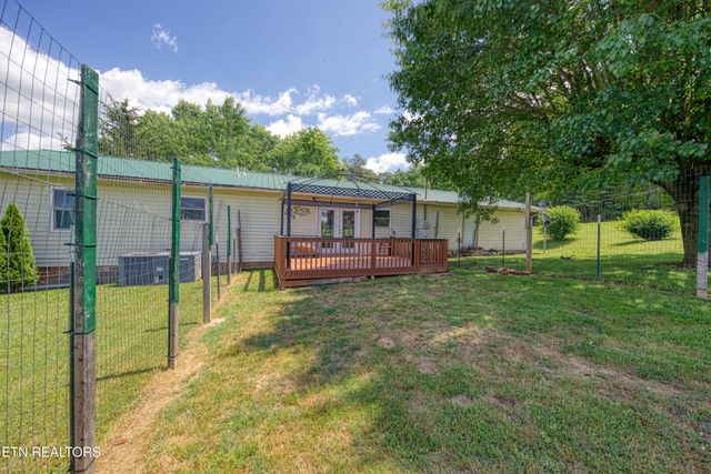 1705 Sand Plant Rd, Sevierville, TN 37876
