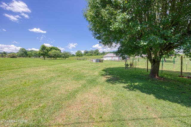 1705 Sand Plant Rd, Sevierville, TN 37876