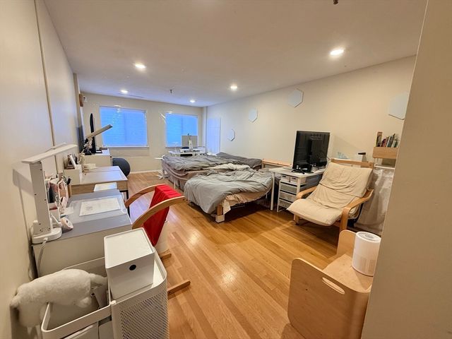 20 Webster St 307, Brookline, MA 02446