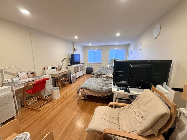 20 Webster St 307, Brookline, MA 02446