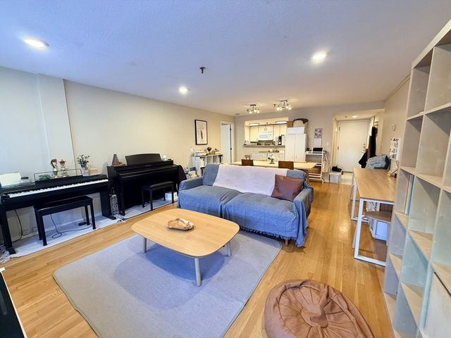 20 Webster St 307, Brookline, MA 02446
