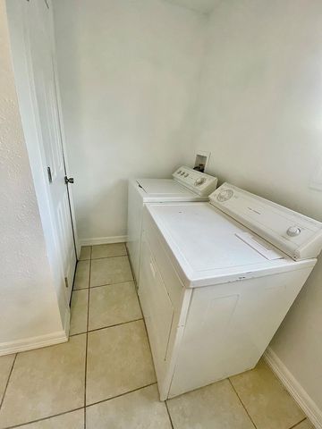 1138 4th Avenue N 1140, Texas City, TX 77590