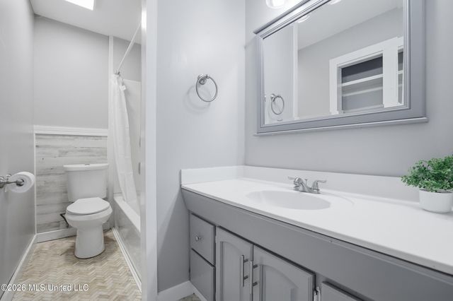 726 Sharon Hills Drive, Biloxi, MS 39532