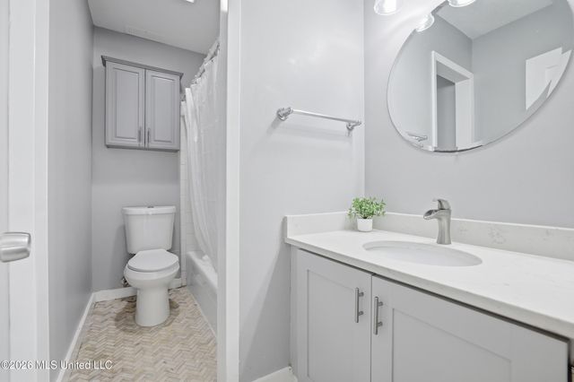 726 Sharon Hills Drive, Biloxi, MS 39532