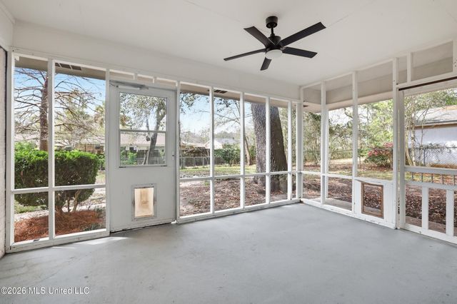 726 Sharon Hills Drive, Biloxi, MS 39532