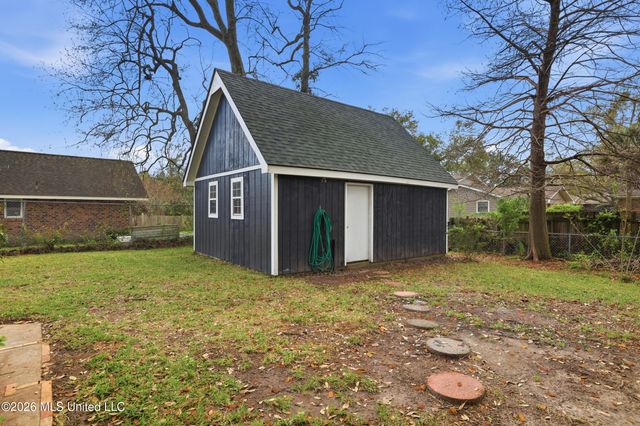 726 Sharon Hills Drive, Biloxi, MS 39532