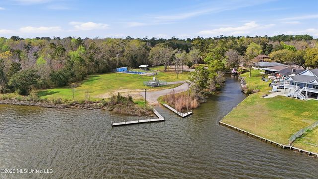 726 Sharon Hills Drive, Biloxi, MS 39532