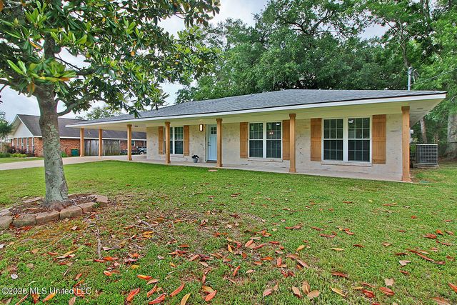 726 Sharon Hills Drive, Biloxi, MS 39532