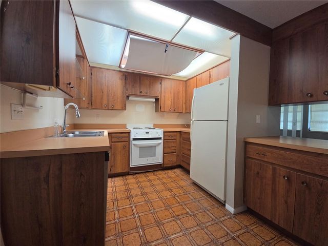 4136 S LOCKWOOD RIDGE ROAD, Sarasota, FL 34231