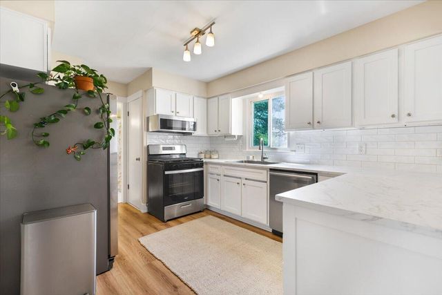 4721 Southstone Drive Se, City Of Kentwood, MI 49548