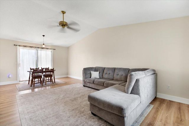 4721 Southstone Drive Se, City Of Kentwood, MI 49548