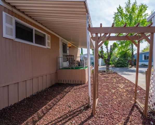 1340 Alrose Lane, SPC 68, Redding, CA 96002