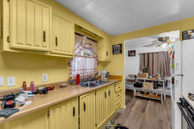 1340 Alrose Lane, SPC 68, Redding, CA 96002