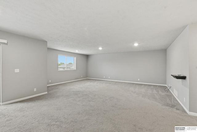 16624 Hanover Street, Bennington, NE 68007