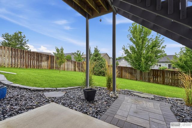 16624 Hanover Street, Bennington, NE 68007