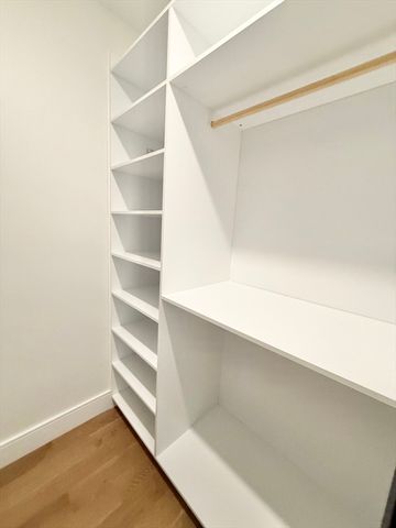 238 Webster St 6, Boston, MA 02128