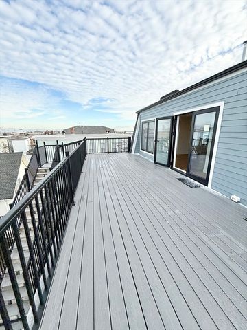 238 Webster St 6, Boston, MA 02128