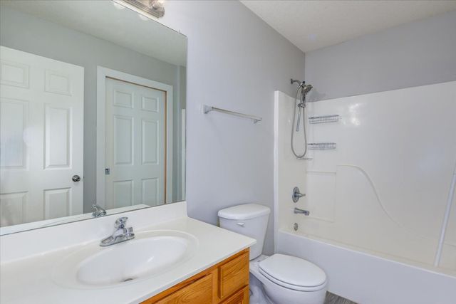1714 Crabapple Lane, Granger, IA 50109