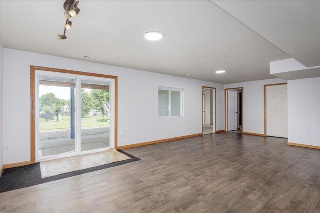 1714 Crabapple Lane, Granger, IA 50109