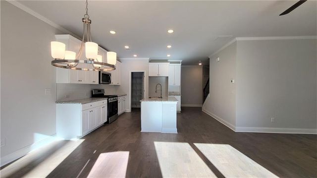 6800 Cedar Glen Road, Atlanta, GA 30360